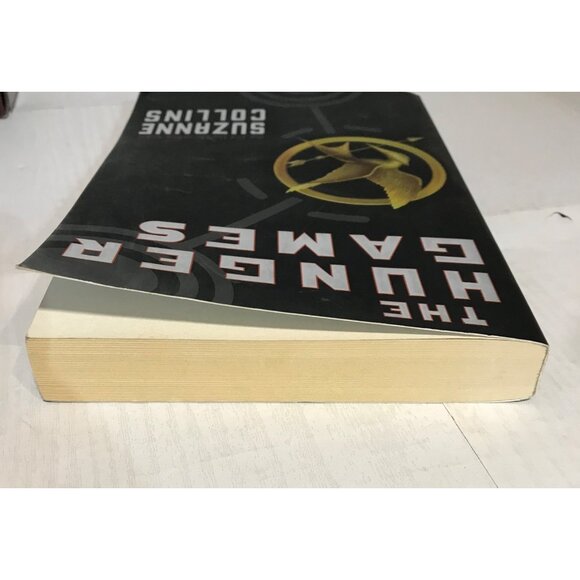 The Hunger Games By Suzanne Collins Scholastic 1st Edition - Picture 7 of 7